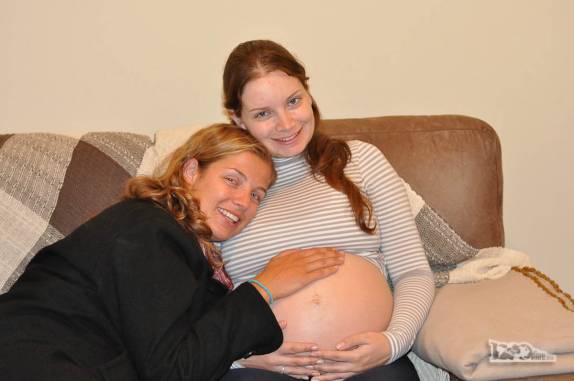 Dani e a Luiza, que está chegando! (Maio de 2010)